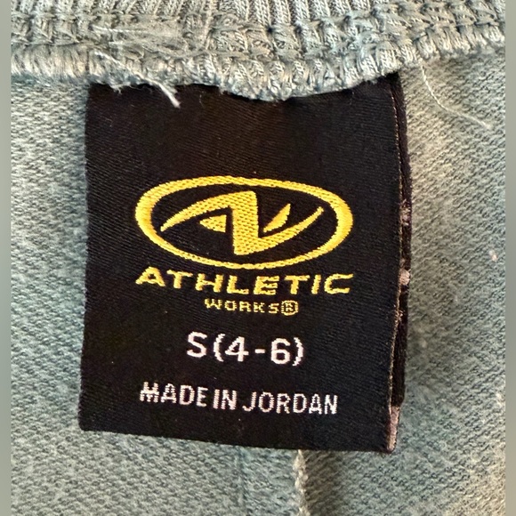 Athletic Works SZ SM Women's Sage Green Casual Shorts - Picture 5 of 6